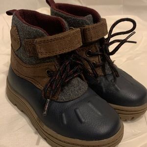 Boys duck boots